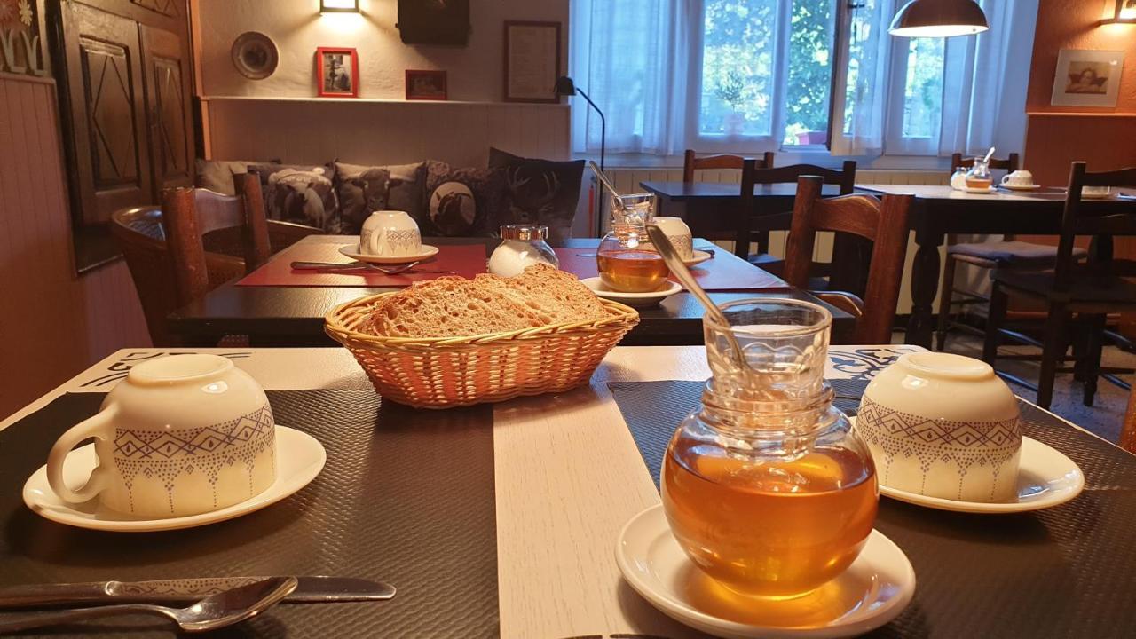 Auberge De Trente Pas Saint-Ferreol-Trente-Pas Екстер'єр фото
